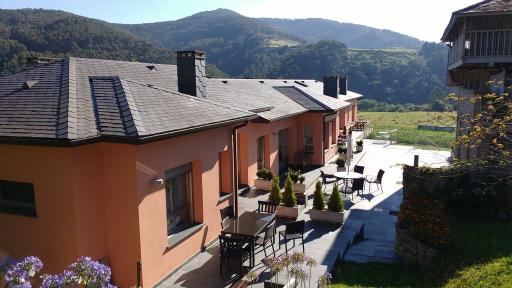 Apartamentos Arcos Del Esva Luarca Exteriör bild